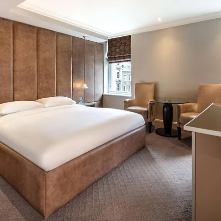 Radisson Blu Hotel, London Bloomsbury Exterior photo