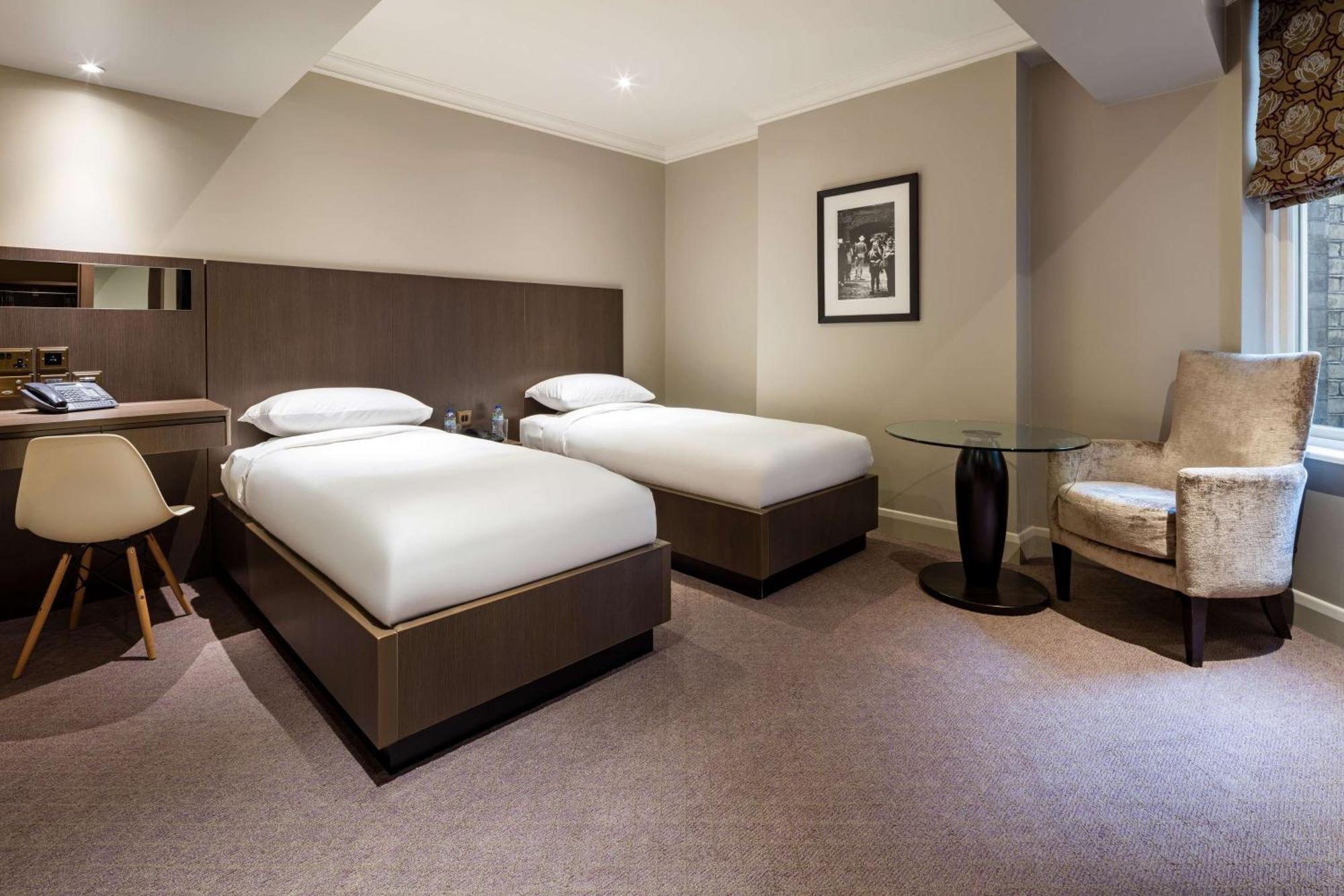 Radisson Blu Hotel, Bloomsbury Hotel 4*
